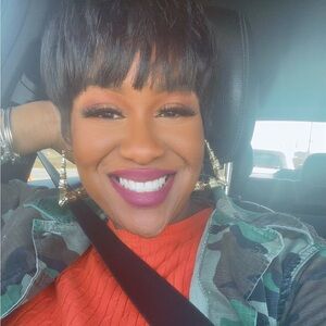 Meet your Posher, Denise